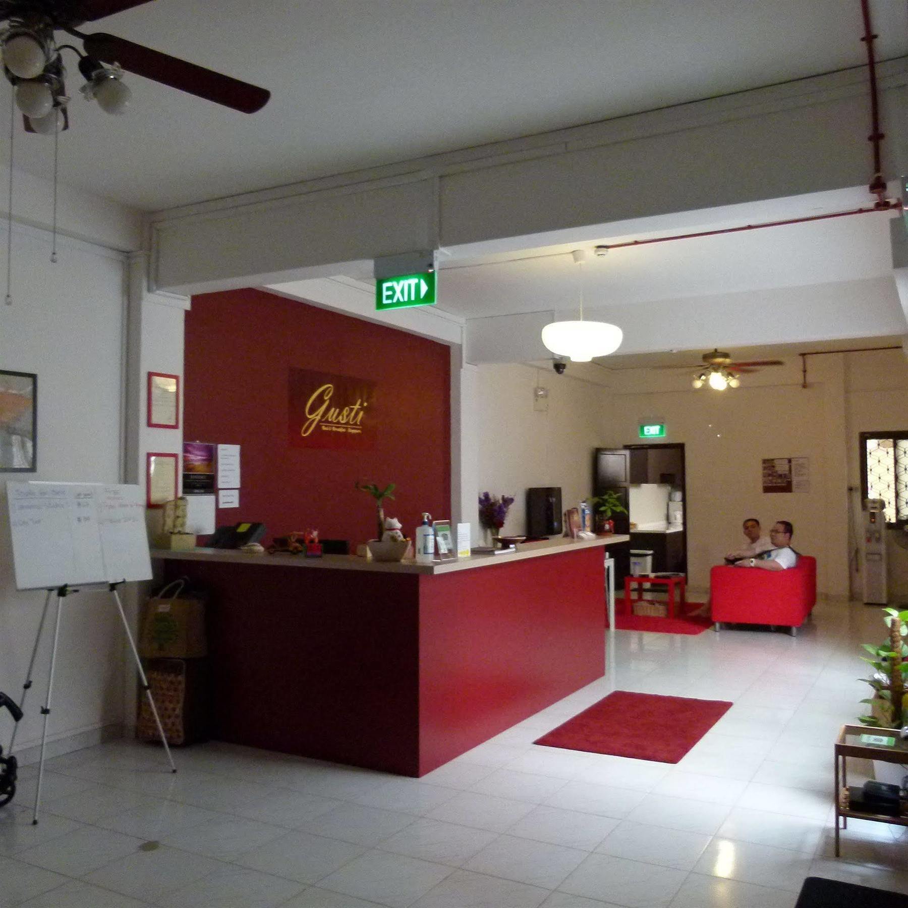 Gusti Bed & Breakfast Singapur Exterior foto