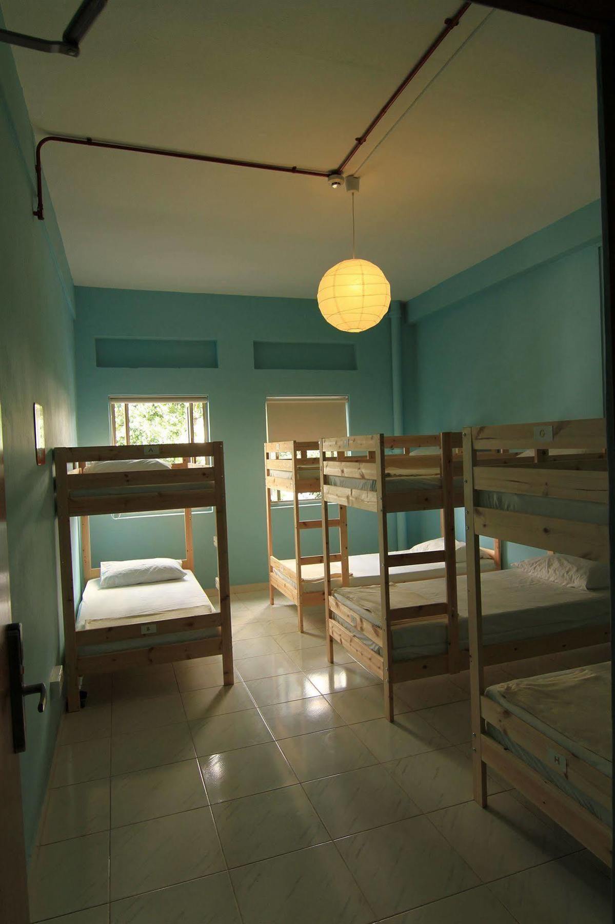 Gusti Bed & Breakfast Singapur Exterior foto